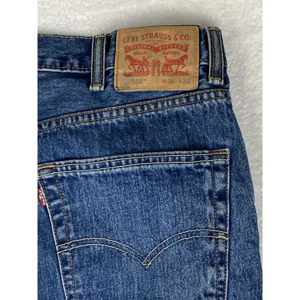 Levi's 550 Jeans Mens Blue Medium Wash Size 38x34 (36x34 Measured)‎